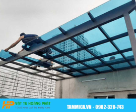 Ứng Dụng Tấm Polycarbonate Lấy Sáng Làm Mặt Dựng Tòa Nhà Hiện Đại 2025