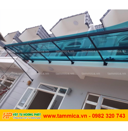 Tấm lợp poly đặc ruột dày 4mm