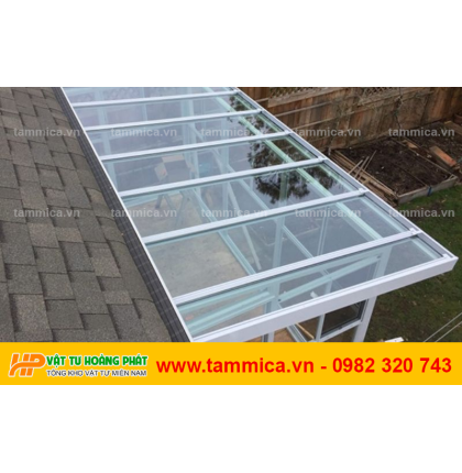 Tấm lợp poly đặc ruột dày 8mm